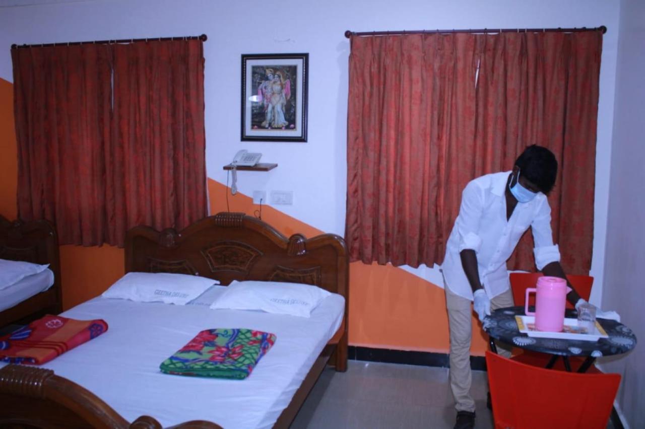 Hotel Sudhiksha Deluxe Rameshwaram Ngoại thất bức ảnh